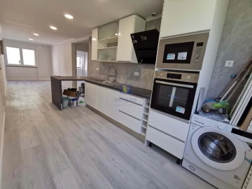 Apartamento T2 para Venda em Benfica