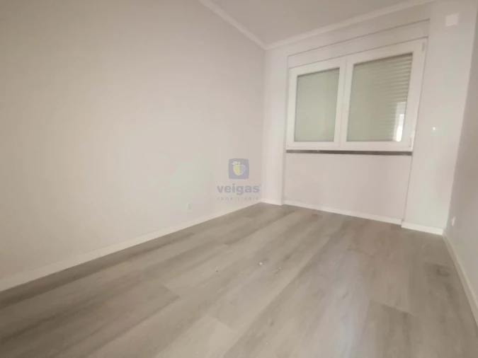 Apartamento T2 para Venda em Benfica Foto 14