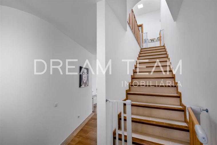 Moradia T3 para Venda em Cercal Foto 11