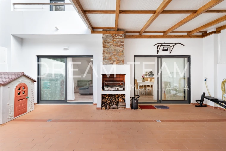 Moradia T3 para Venda em Cercal Foto 21