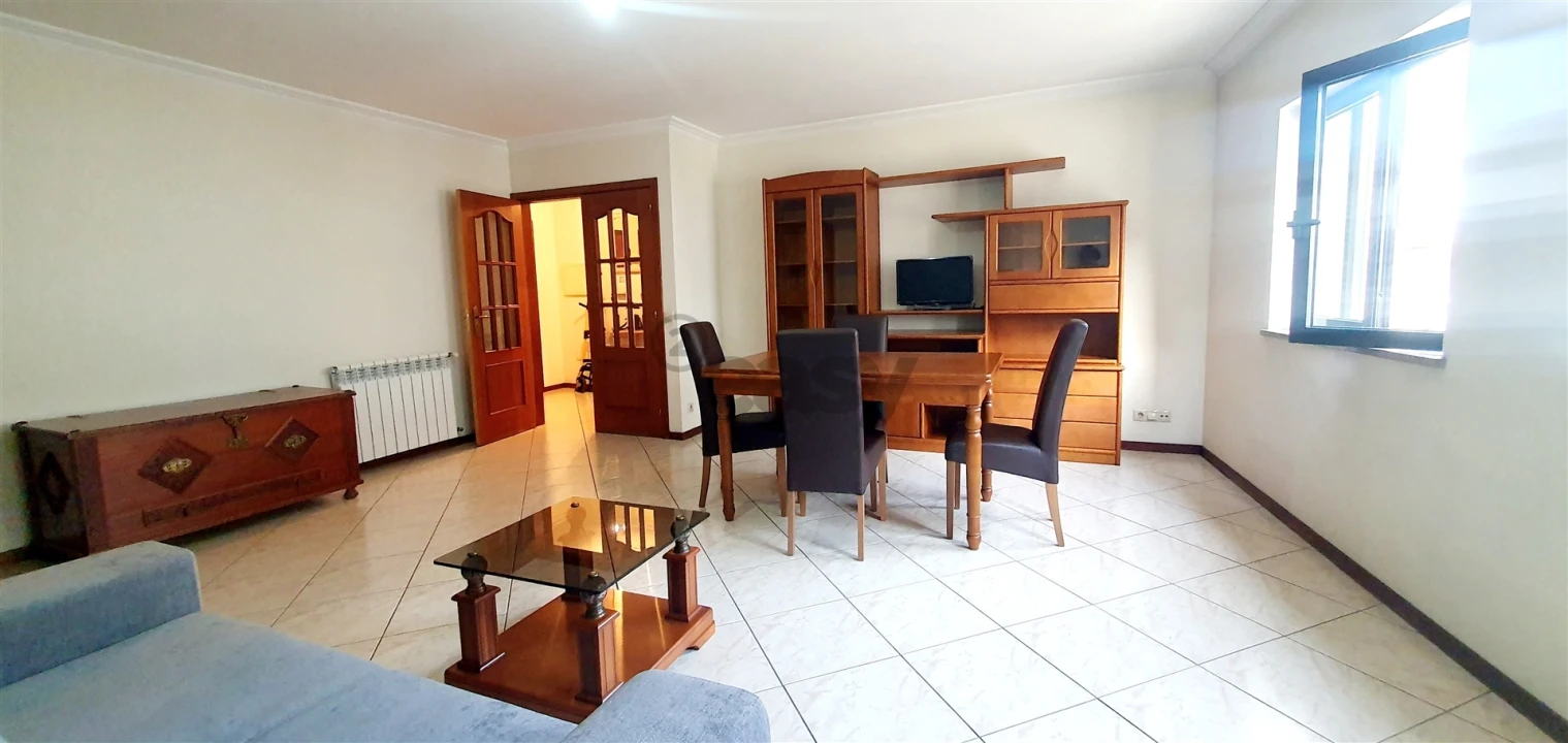 Apartamento T3 para Arrendamento em Lamego (Almacave e Sé) Foto 9