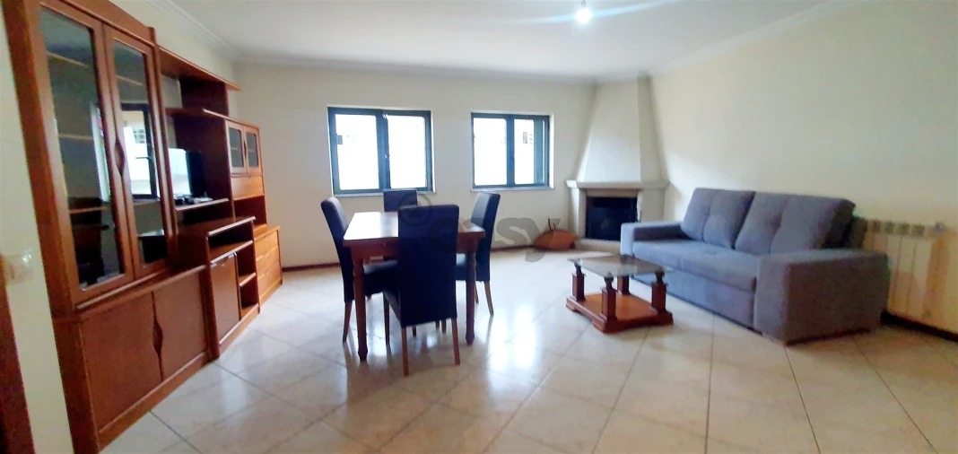 Apartamento T3 para Arrendamento em Lamego (Almacave e Sé)