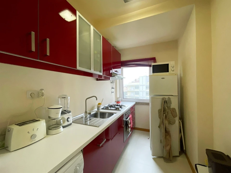 Apartamento T2 para Arrendamento em Benfica Foto 2