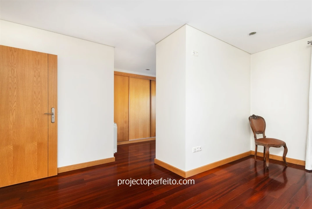 Moradia T4 para Venda em Anta e Guetim Foto 19