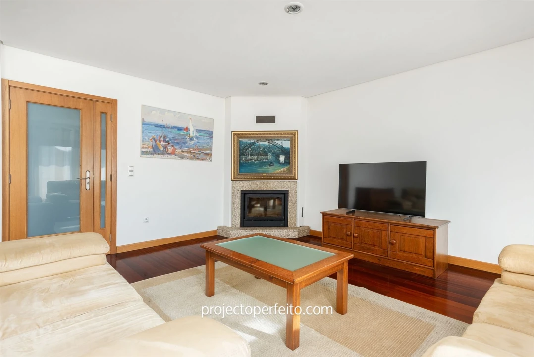 Moradia T4 para Venda em Anta e Guetim Foto 5