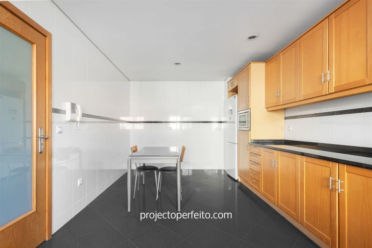 Moradia T4 para Venda em Anta e Guetim Foto 8