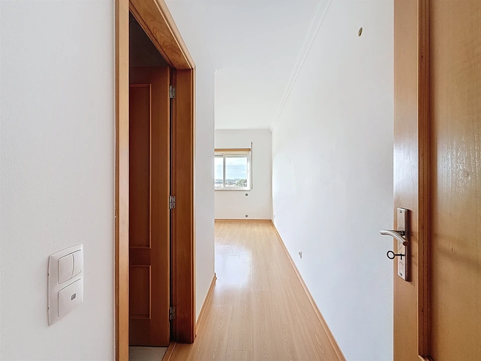 Apartamento T3 para Arrendamento em Caldas da Rainha - Santo Onofre e Serra do Bouro Foto 9