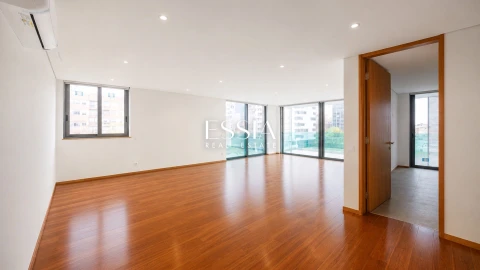 Apartamento T3 para Venda em Ramalde