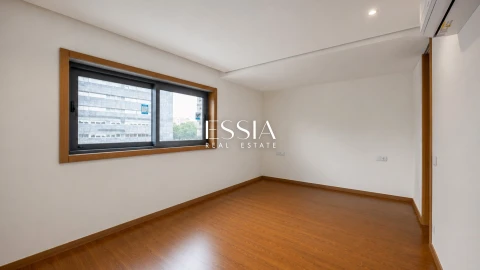 Apartamento T3 para Venda em Ramalde