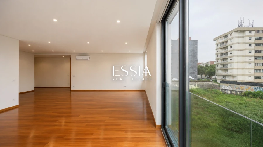 Apartamento T3 para Venda em Ramalde Foto 12