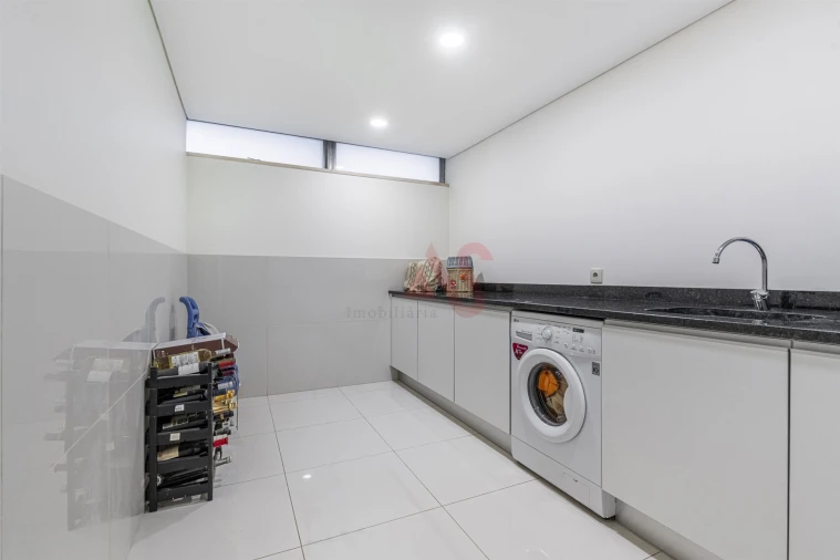 Moradia T3 para Venda em Aver-O-Mar, Amorim e Terroso Foto 12