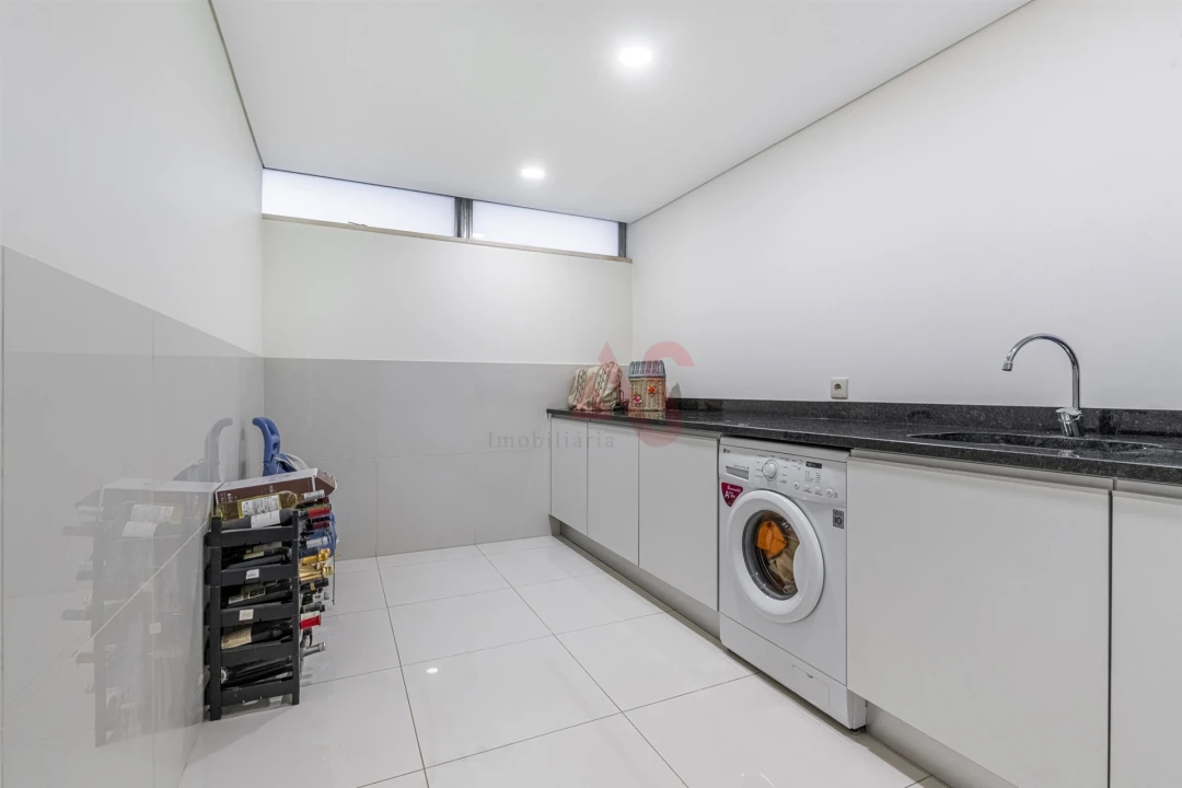 Moradia T3 para Venda em Aver-O-Mar, Amorim e Terroso Foto 12