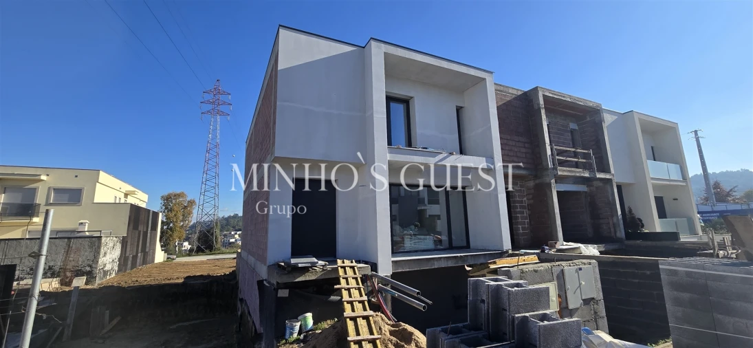 Moradia T3 para Venda em Palmeira Foto 7