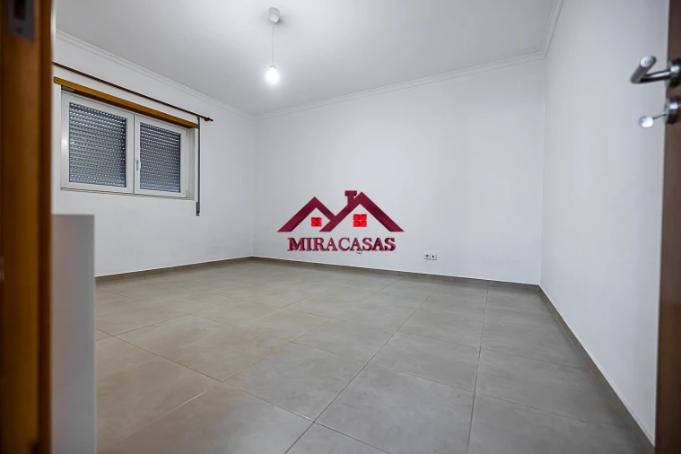 Moradia T3 para Arrendamento em Mira Foto 14