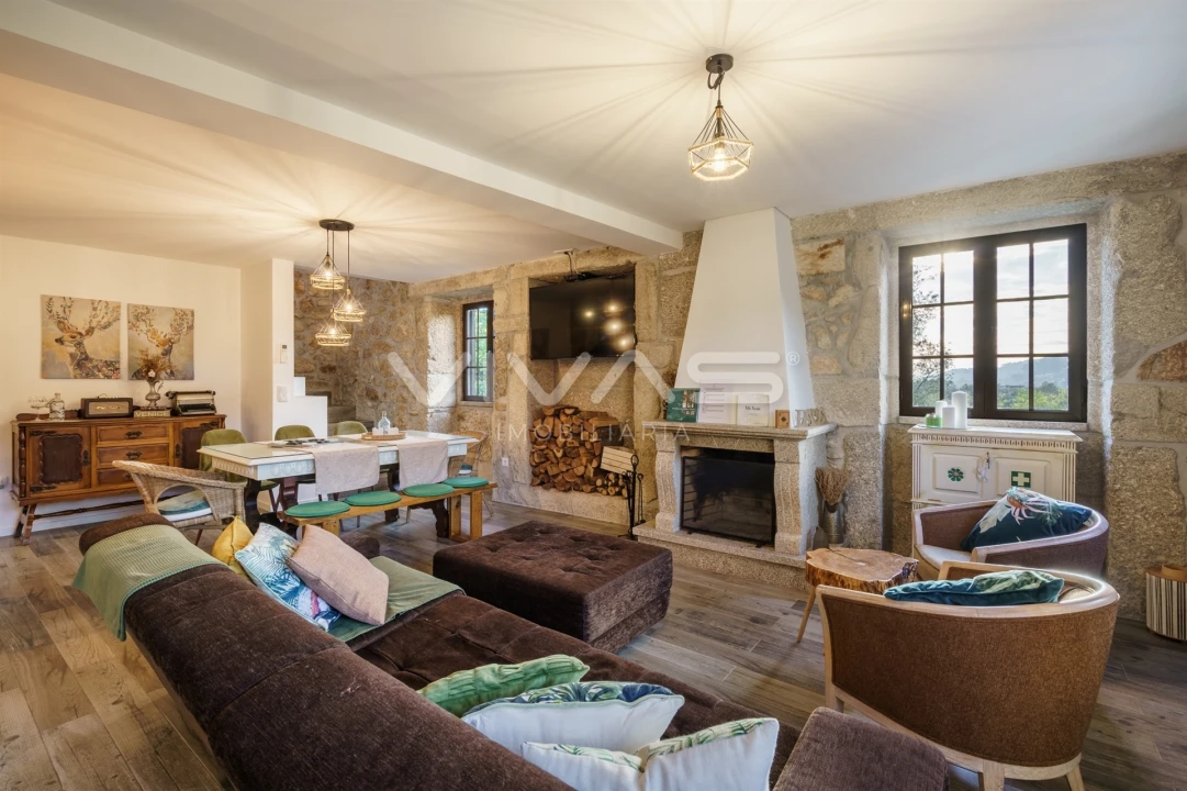 Moradia T4 para Venda em Valbom (São Pedro), Passô e Valbom (São Martinho) Foto 10