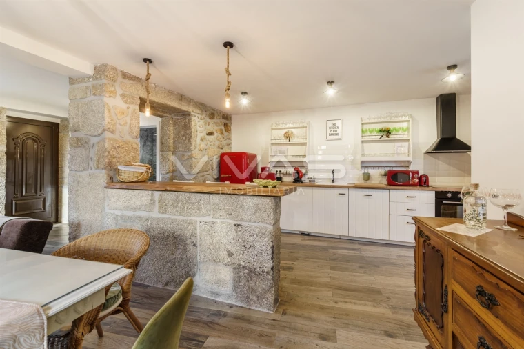 Moradia T4 para Venda em Valbom (São Pedro), Passô e Valbom (São Martinho) Foto 4