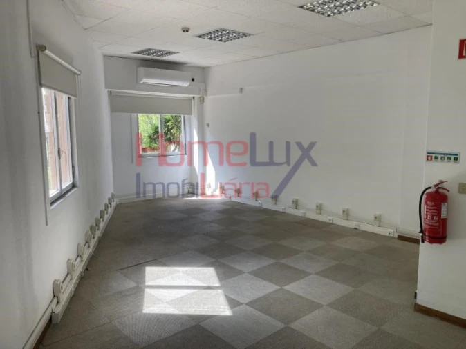 Escritório para Venda em Avenidas Novas Foto 33