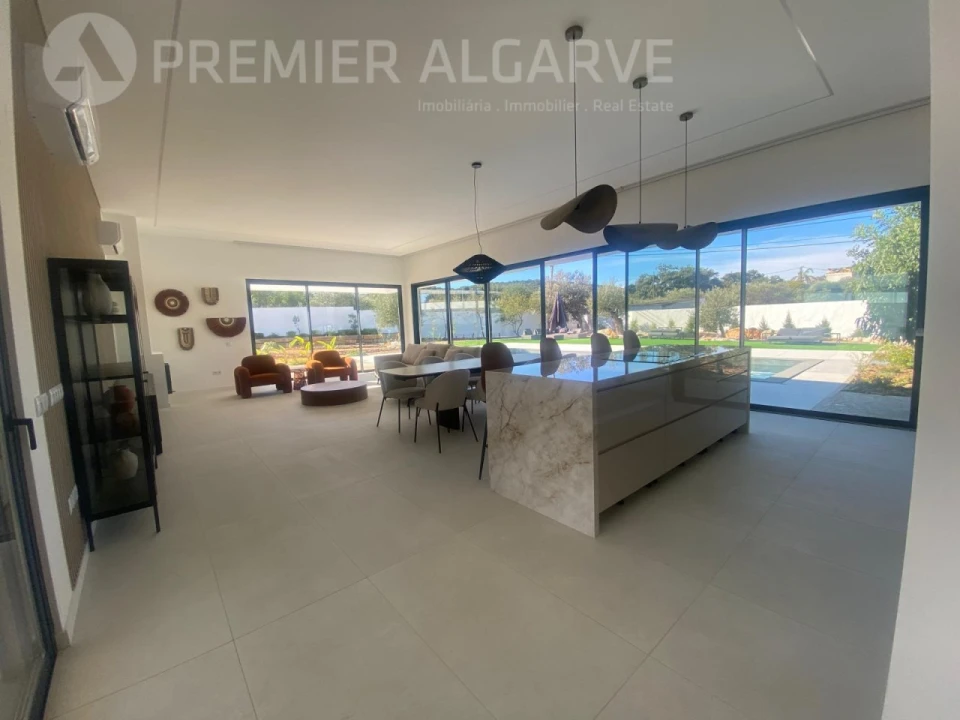Moradia T4 para Venda em São Brás de Alportel Foto 16
