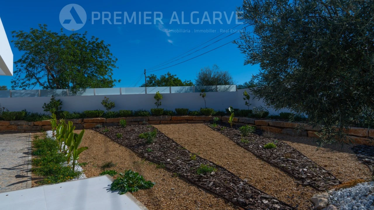 Moradia T4 para Venda em São Brás de Alportel Foto 58