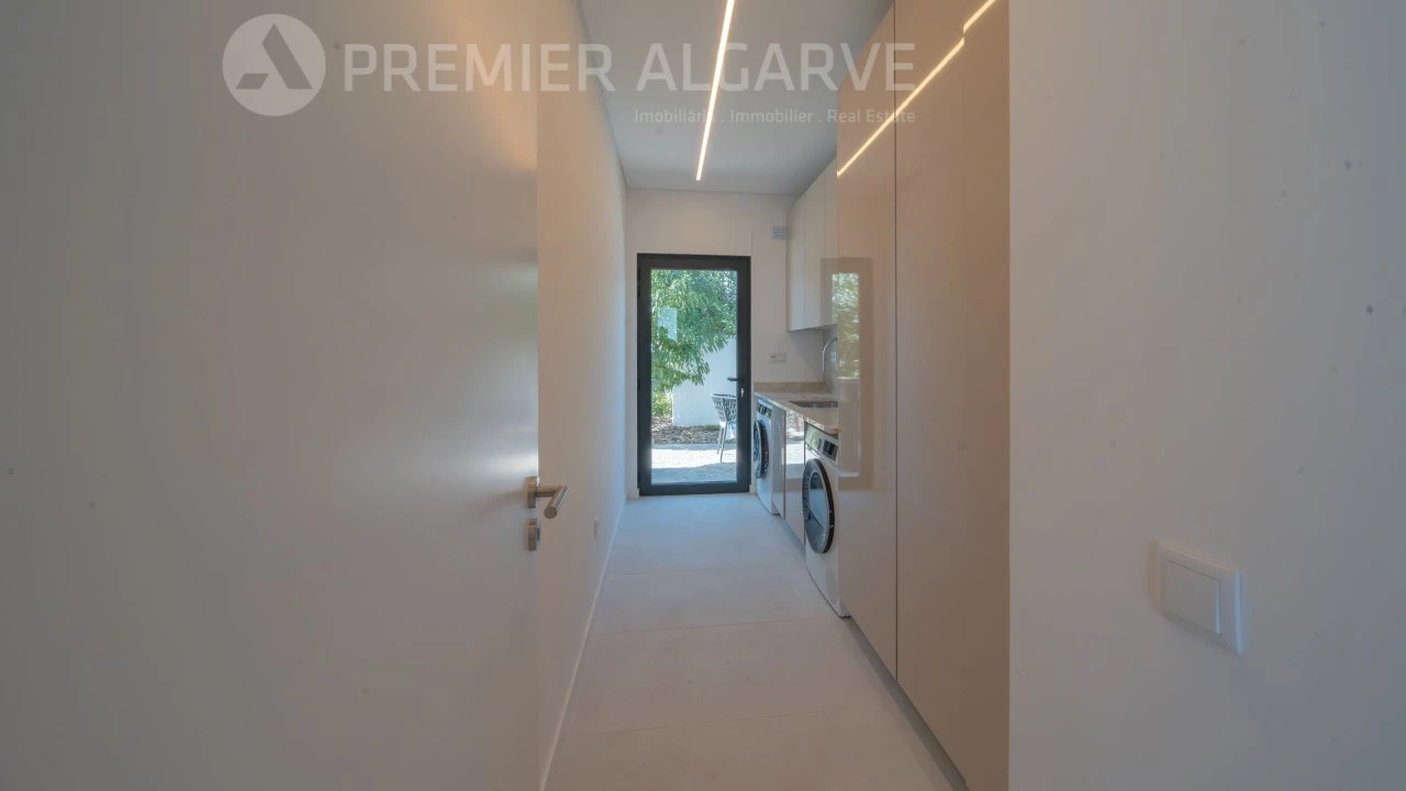 Moradia T4 para Venda em São Brás de Alportel Foto 49
