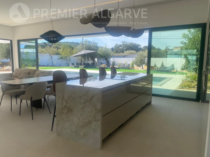 Moradia T4 para Venda em São Brás de Alportel Foto 8