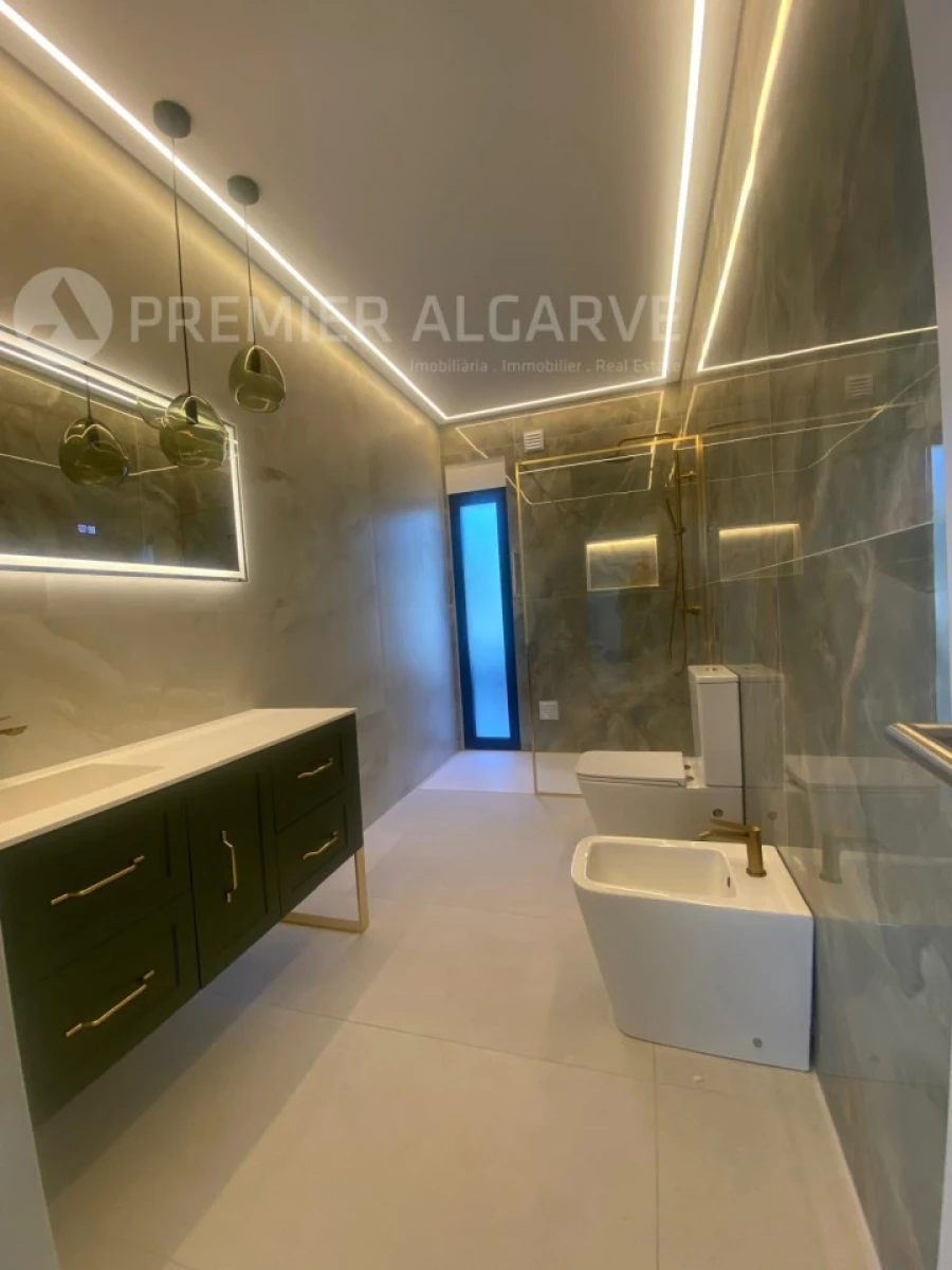 Moradia T4 para Venda em São Brás de Alportel Foto 34