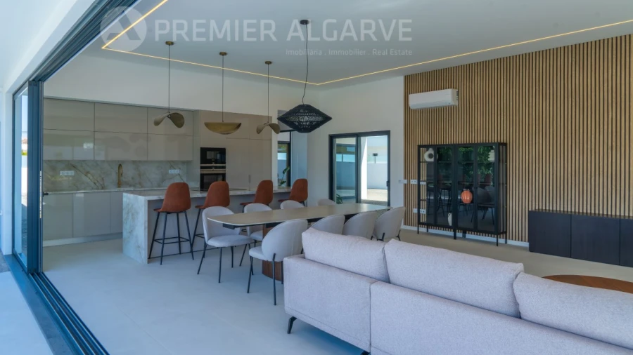 Moradia T4 para Venda em São Brás de Alportel Foto 3