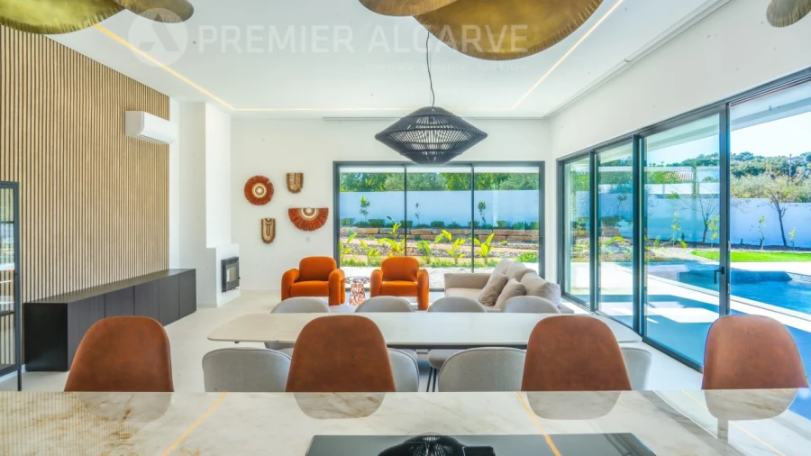 Moradia T4 para Venda em São Brás de Alportel Foto 4