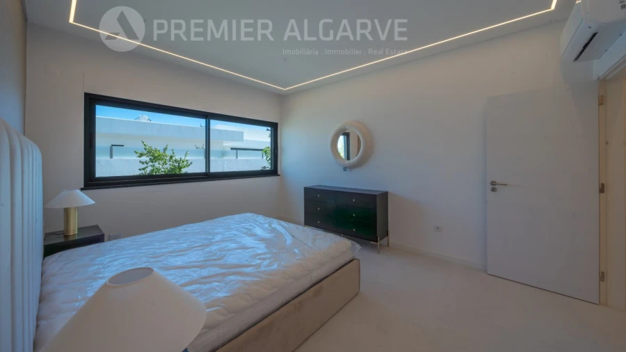 Moradia T4 para Venda em São Brás de Alportel Foto 48