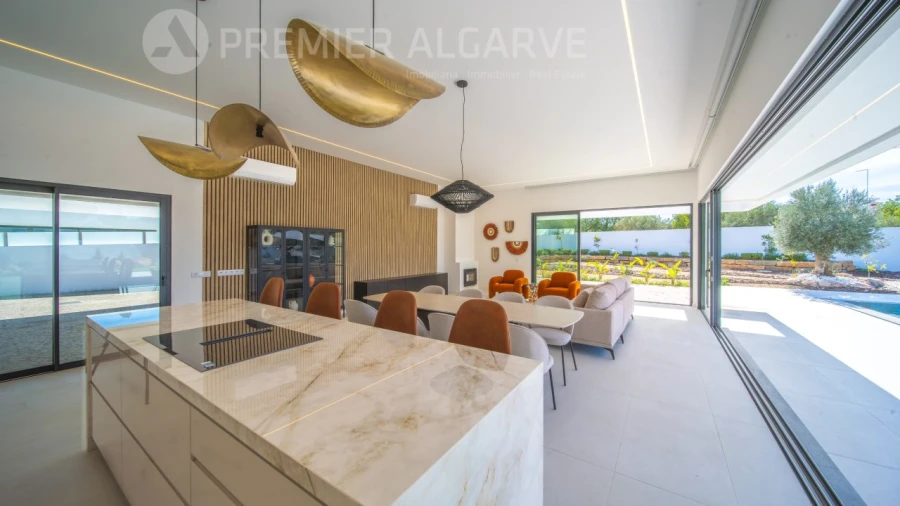 Moradia T4 para Venda em São Brás de Alportel Foto 9