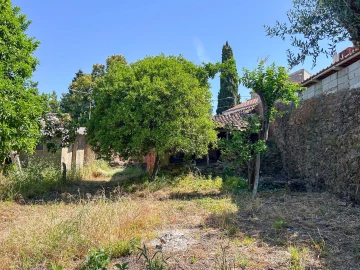 Moradia T3 para Venda em Ninho do Açor e Sobral do Campo