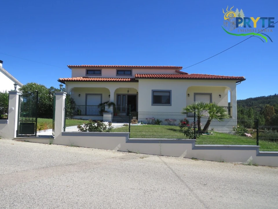 Moradia T3 para Venda em Sertã Foto 4