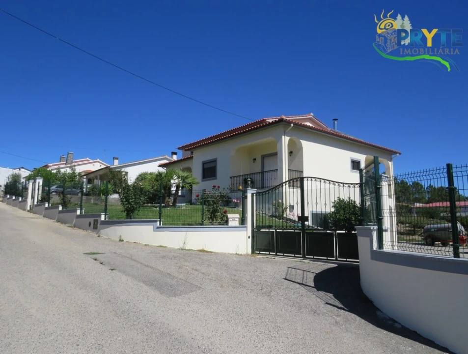 Moradia T3 para Venda em Sertã Foto 6