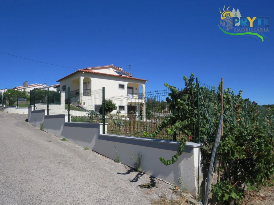 Moradia T3 para Venda em Sertã Foto 7