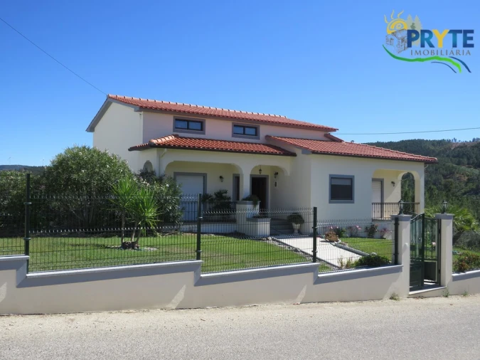 Moradia T3 para Venda em Sertã Foto 2