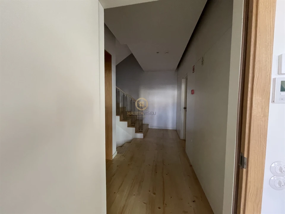 Apartamento T3 para Arrendamento em Viseu Foto 3