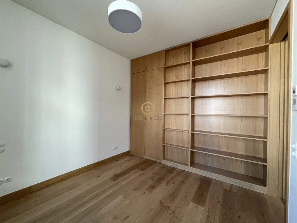 Apartamento T3 para Arrendamento em Viseu Foto 8