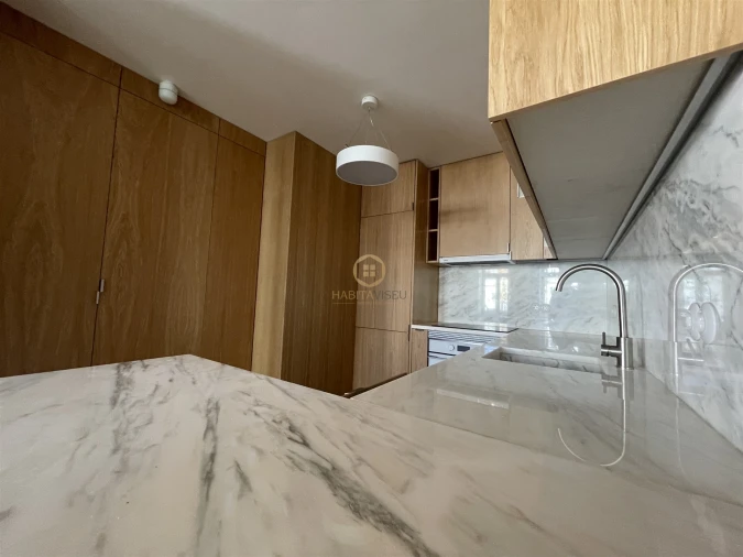 Apartamento T3 para Arrendamento em Viseu Foto 9