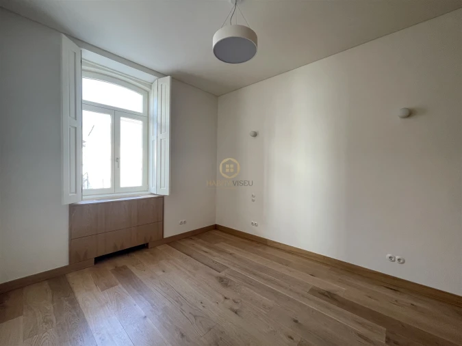 Apartamento T3 para Arrendamento em Viseu Foto 11