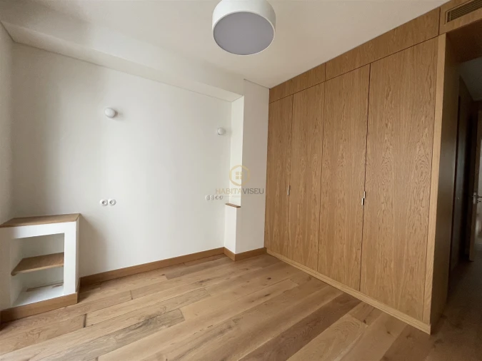 Apartamento T3 para Arrendamento em Viseu Foto 17