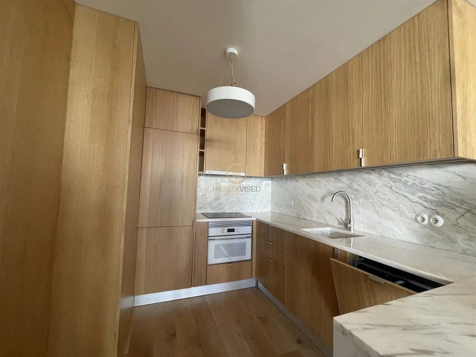 Apartamento T3 para Arrendamento em Viseu Foto 6