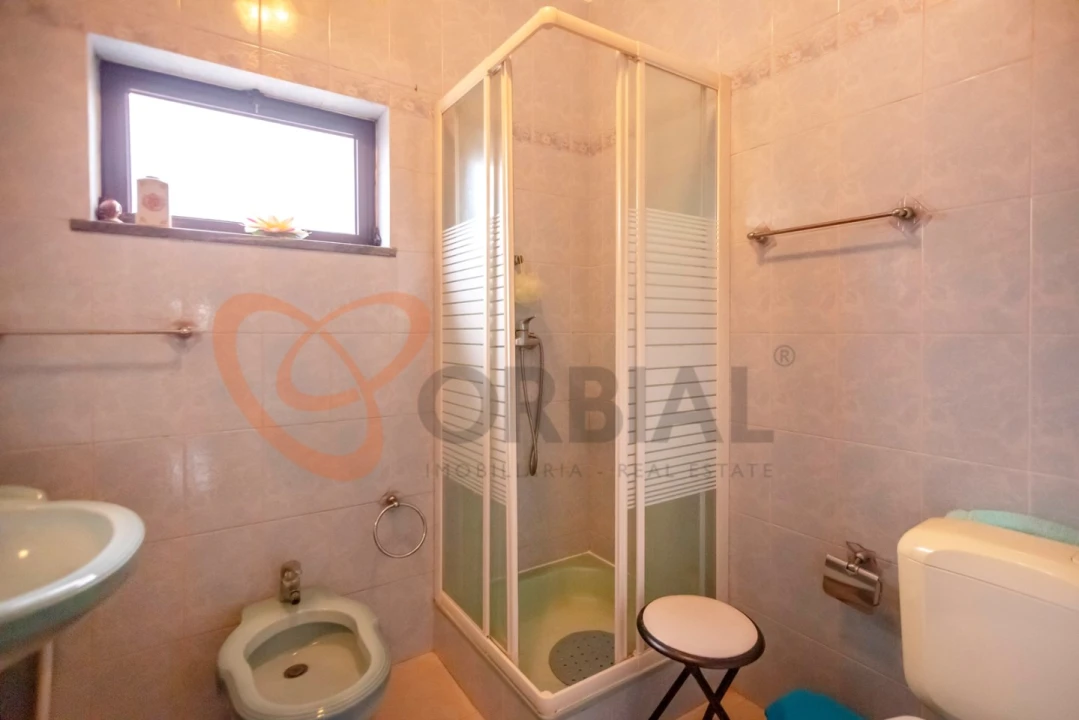 Moradia T4 para Venda em Paderne Foto 28