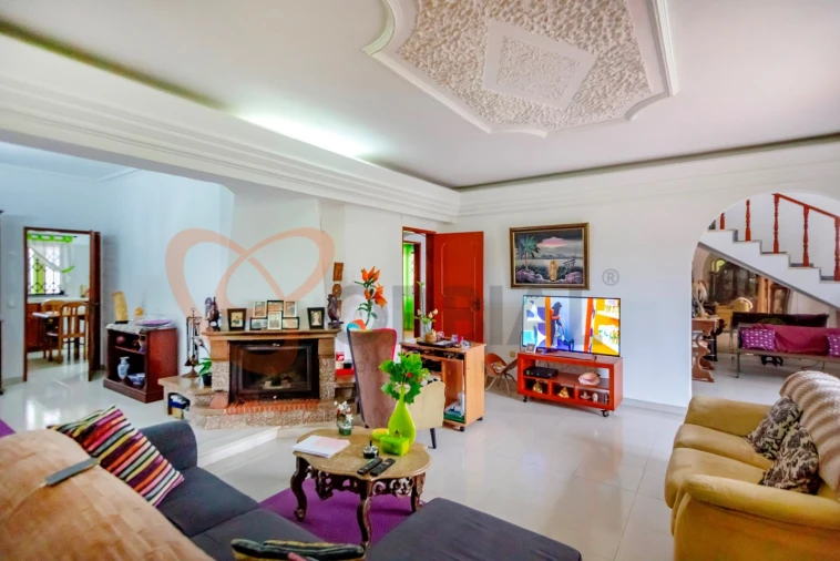 Moradia T4 para Venda em Paderne Foto 5