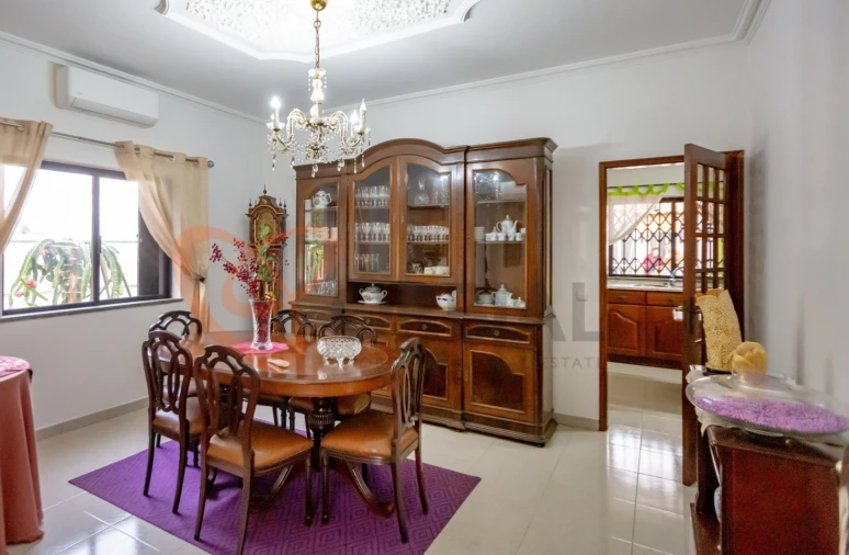 Moradia T4 para Venda em Paderne Foto 8