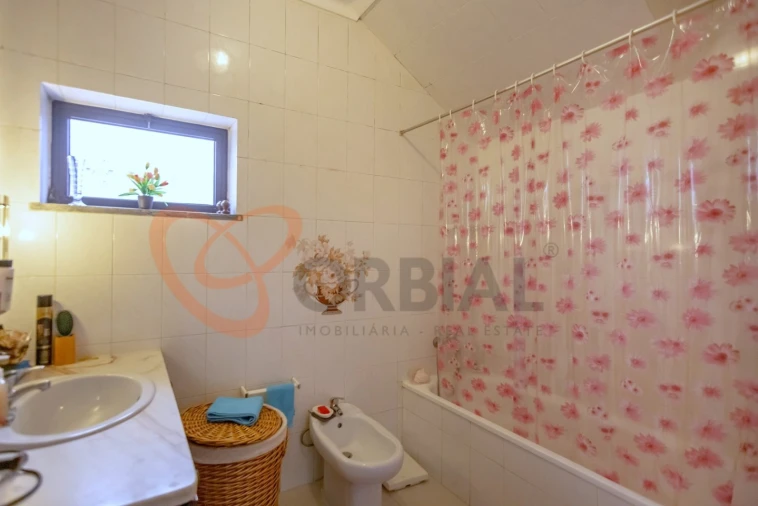 Moradia T4 para Venda em Paderne Foto 40