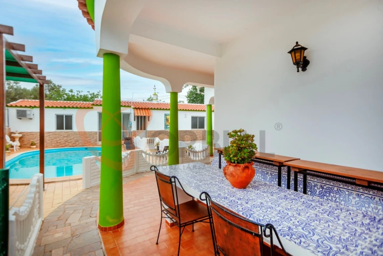 Moradia T4 para Venda em Paderne Foto 3