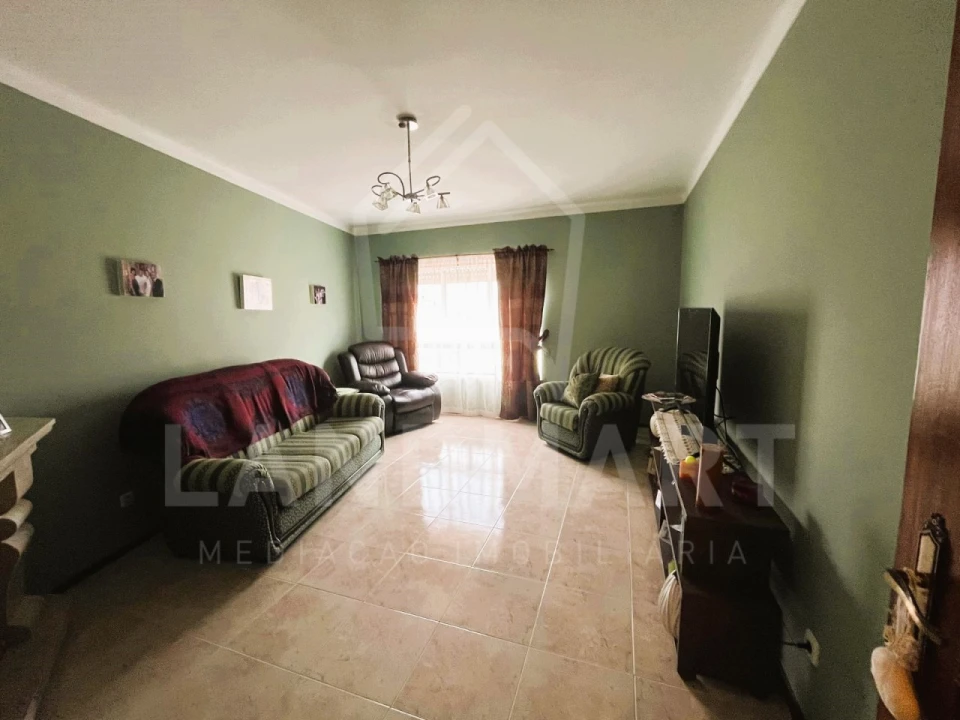 Apartamento T3 para Venda em Turquel Foto 4