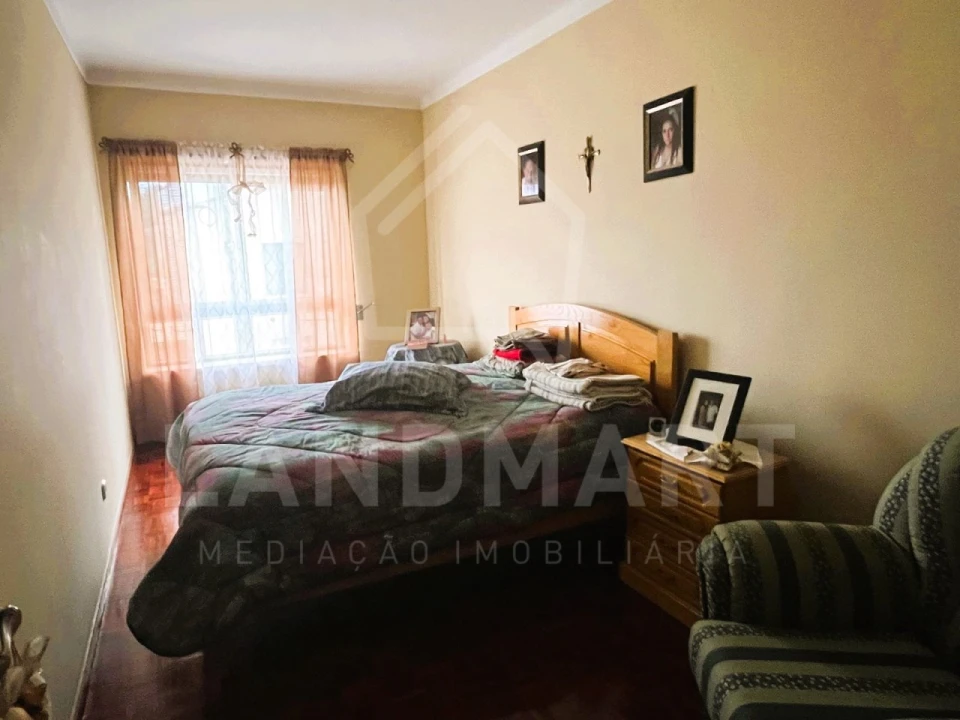 Apartamento T3 para Venda em Turquel Foto 12