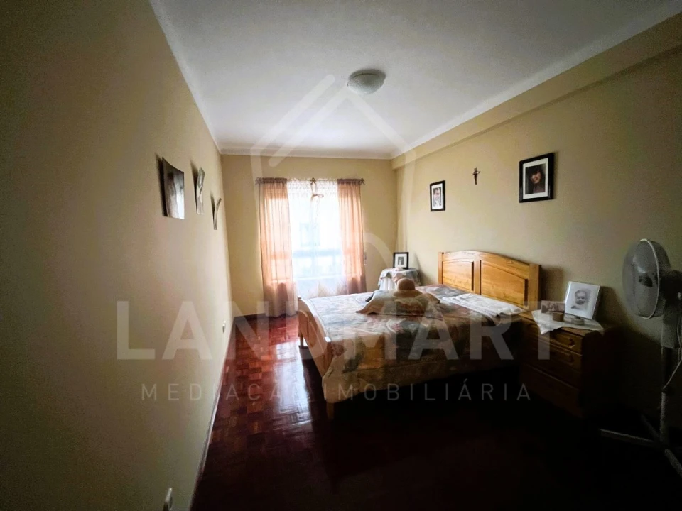 Apartamento T3 para Venda em Turquel Foto 14