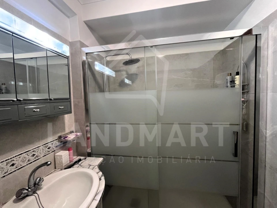 Apartamento T3 para Venda em Turquel Foto 18